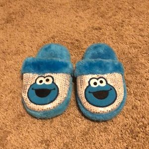 Sesame Street Cookie Monster slippers size 11-12